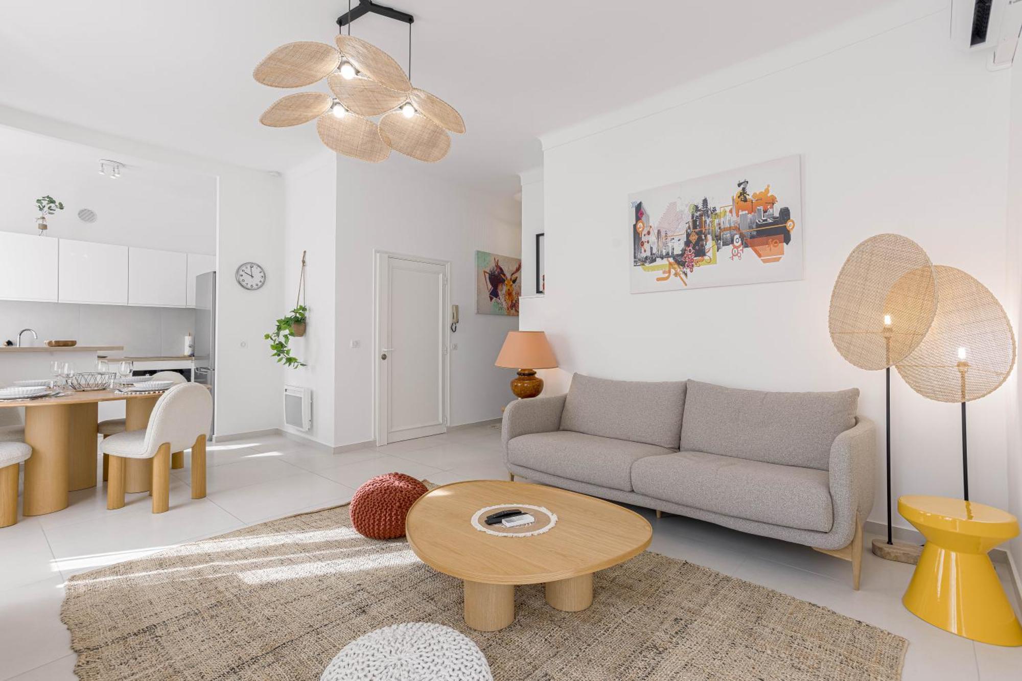 Appartement Josi - 2 Chambres, Central, 10mn Du Palais&plages, Neuf, Clim *