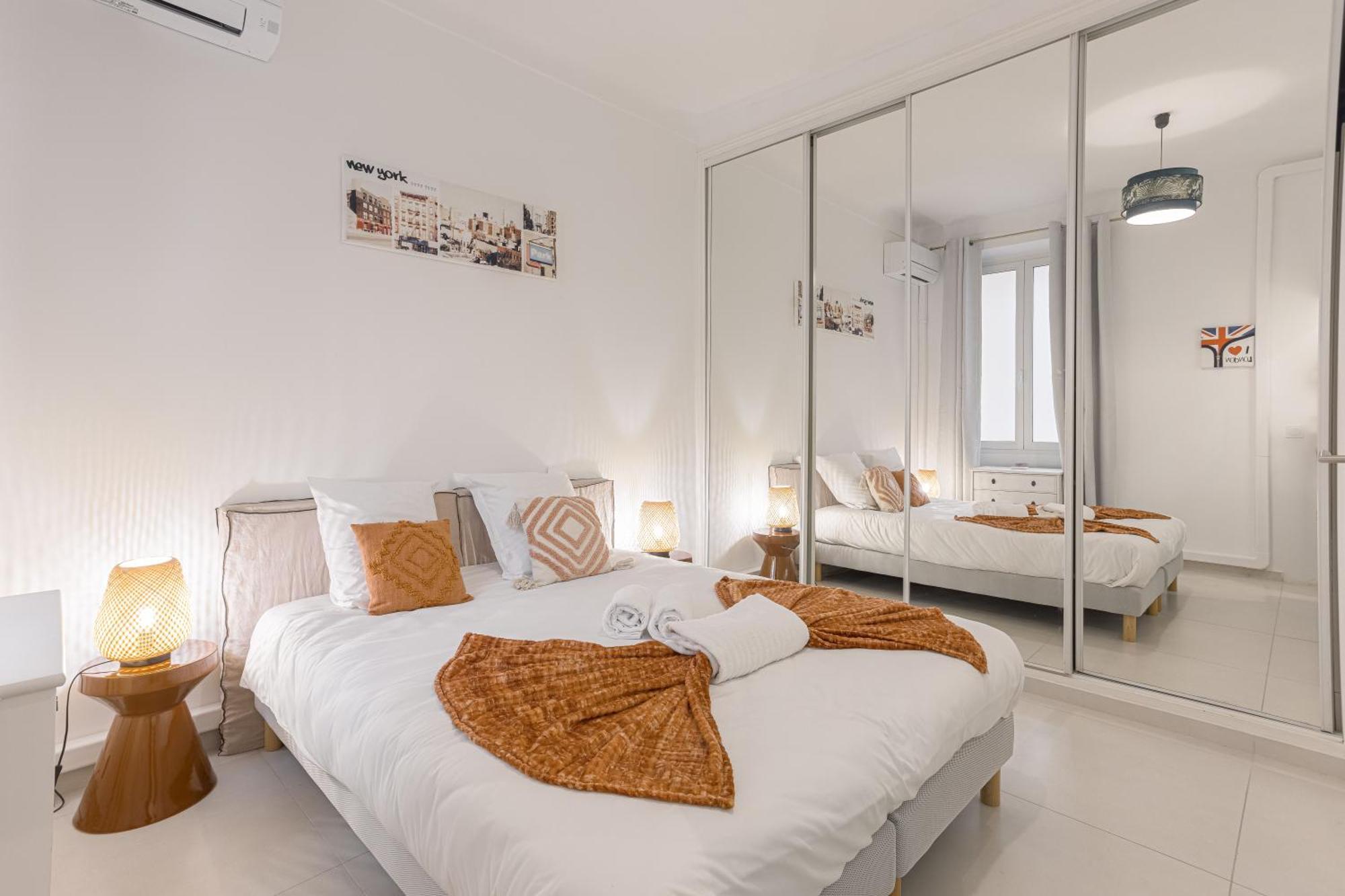 Josi - 2 Chambres, Central, 10mn Du Palais&plages, Neuf, Clim Appartement *